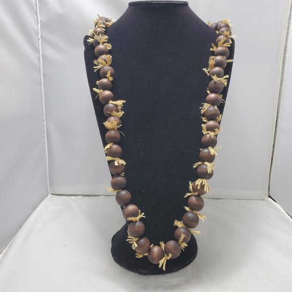 Vineyard vines wood brown beads & string necklace - Picture 1 of 5